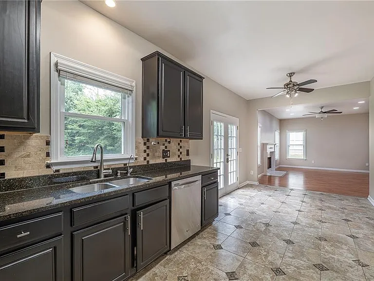 315 Foe Creek Dr — Photo 8