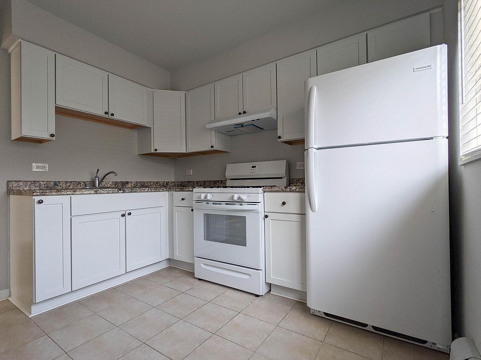 1st image of 670 Marilyn Ave #110
