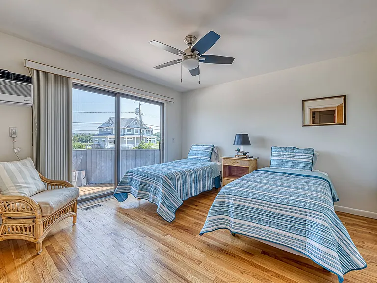 105 Cold Spring Point Rd — Photo 13