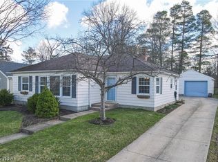 270 North St, Chagrin Falls, OH 44022
