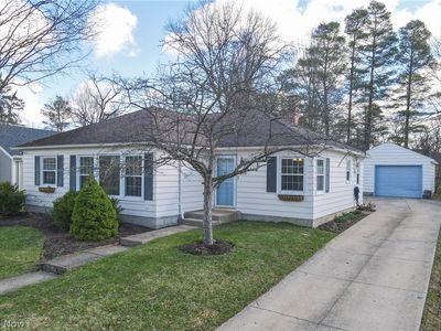 270 North St, Chagrin Falls, OH, 44022