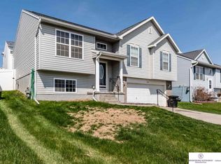 7016 N 88th St, Omaha, NE 68122