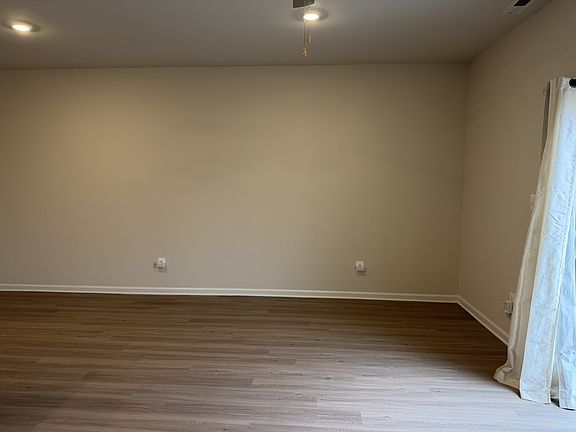 5th image of 71 Bloomsbury St #0