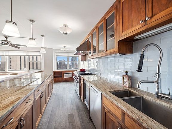 4th image of 1175 York Ave APT 12E