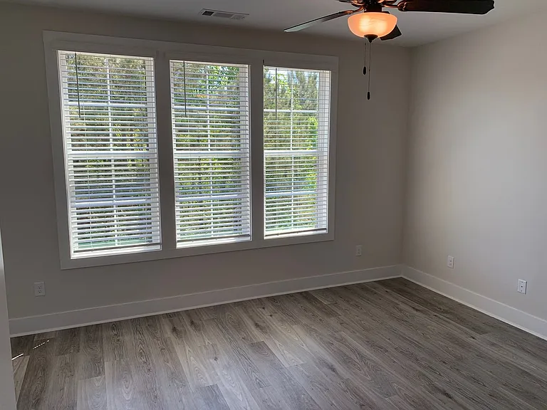 868 Twin Forks Ave #3 — Photo 4