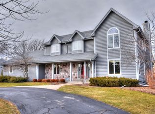 4420 W Marseilles Dr, Mequon, WI 53092