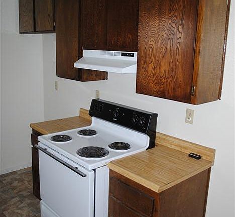 4th image of 1594 Silver Creek Cir