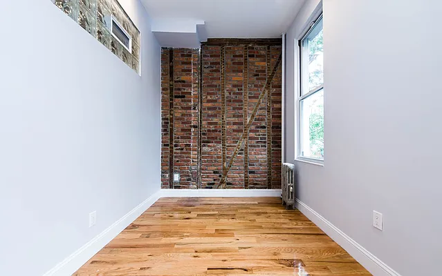 Rented by Nooklyn NYC LLC | media 44