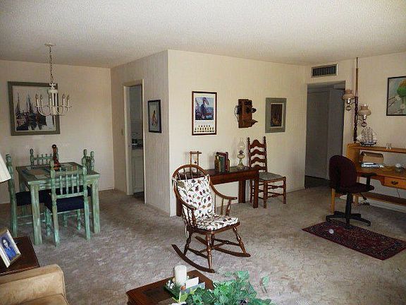 4th image of 252 Shadow Mountain Dr APT A9