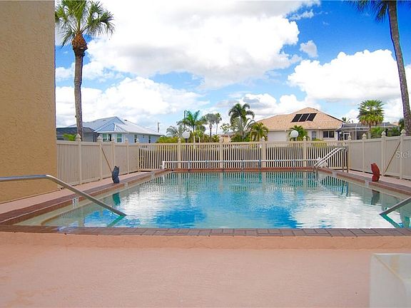 3rd image of 1439 Mediterranean Dr APT D