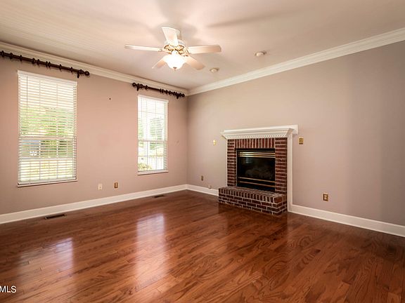 3rd image of 5619 Westover Dr