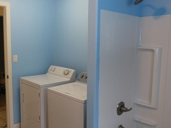 Bathroom/Laundry