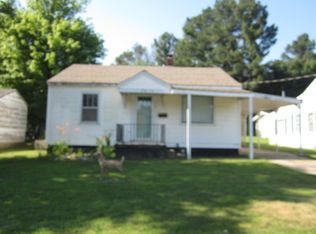 712 Circle Dr, Piggott, AR 72454