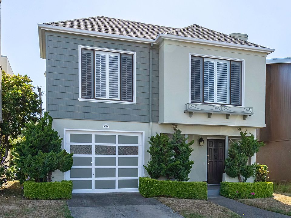 1st image of 90 Huntington Dr