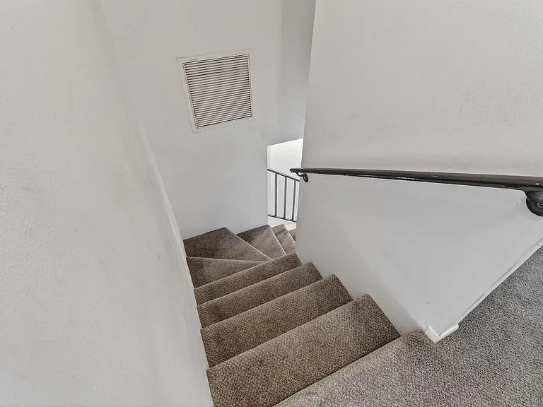 3502 Gardens East Dr #B — Photo 28