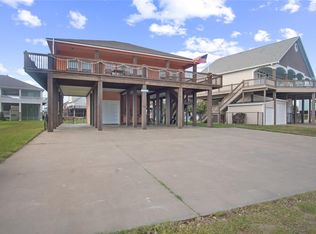 2691 Gillespie, Crystal Beach, TX 77650