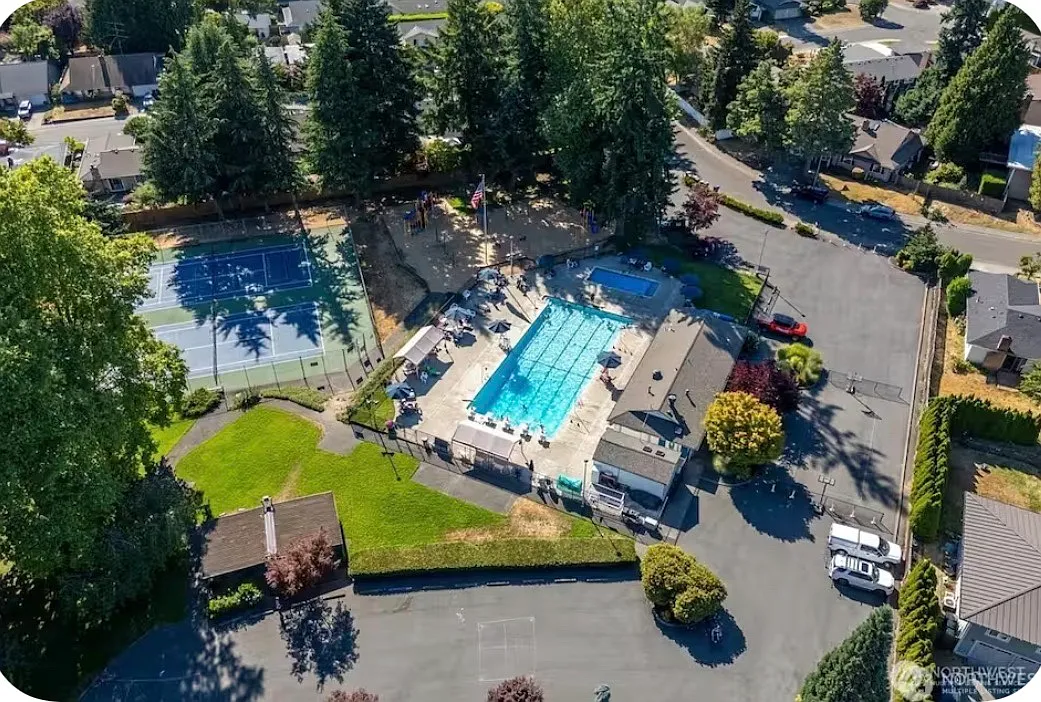 115th Ave NE, Kirkland — Photo 3