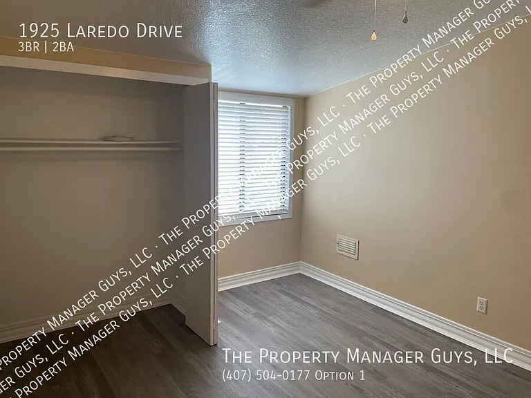 1925 Laredo Dr — Photo 14