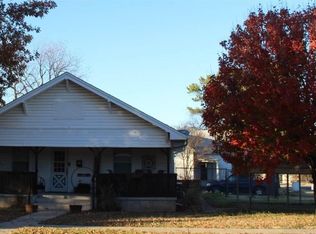 804 W Gilbert St, Henrietta, TX 76365