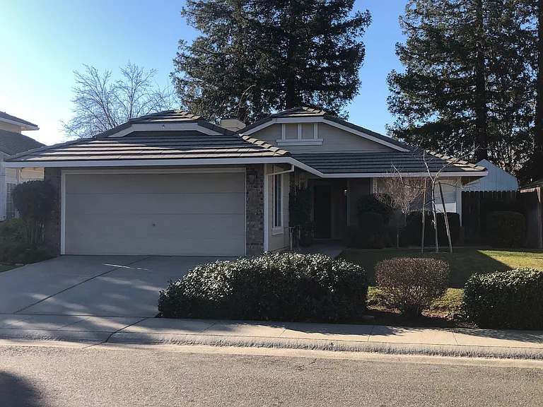 754 Cobble Hill Way — Photo 1