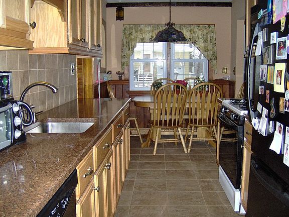 Eat in kitchen