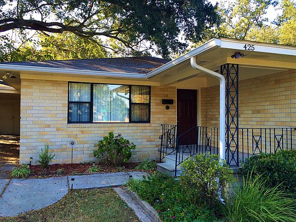 3rd image of 425 Donwood Pl