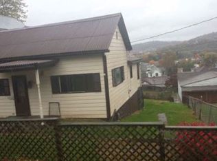 217 Louisiana Ave, Chester, WV