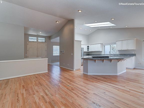 5th image of 13307 SW Essex Dr