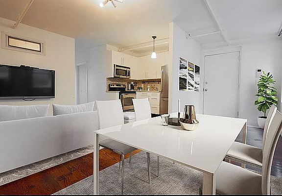 3rd image of 147 Grand St #5