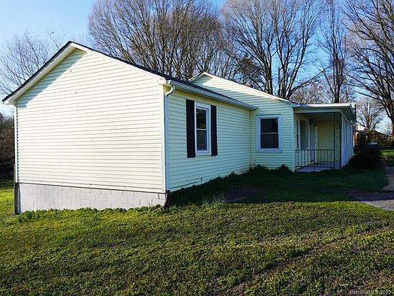 2nd image of 232 Thomas Dr