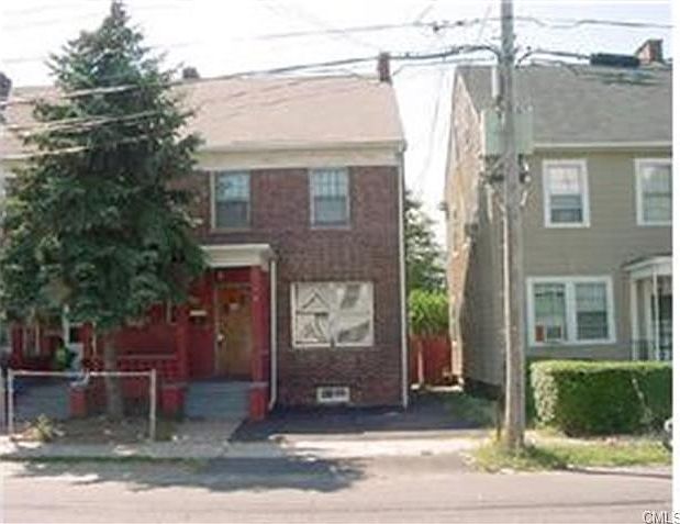 2nd image of 199 Willow St