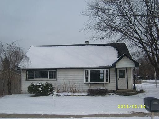 1st image of 9043 S McVicker Ave
