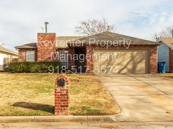 6325 S Madison Pl, Tulsa, OK 74136