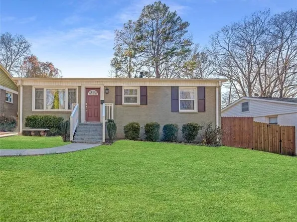 823 Spruce St, Charlotte, NC 28203