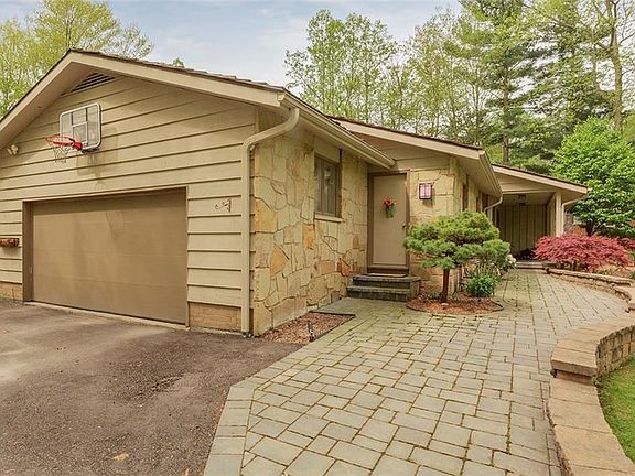 2nd image of 34370 Lakeview Dr