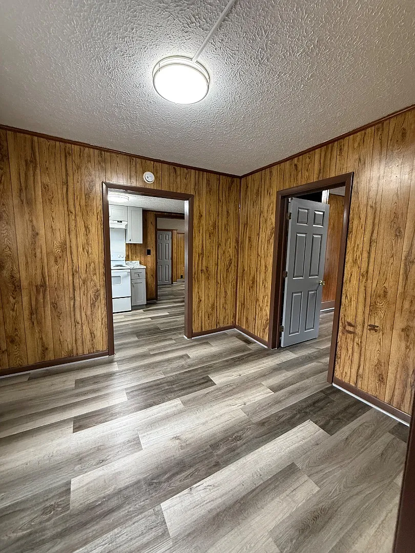 221 Valley Pike Rd — Photo 4