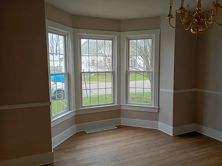 501 W Main St — Photo 22