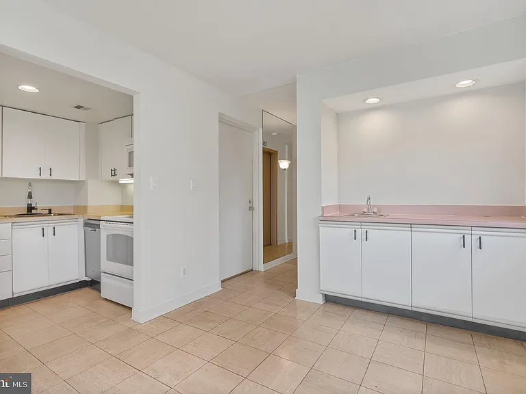 1117 New Hampshire Ave NW #7 — Photo 9