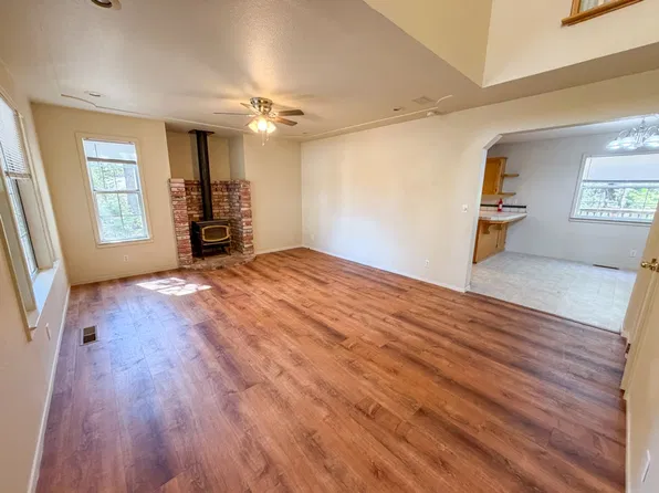 4896 Chateau Way, Forest Ranch, CA 95942