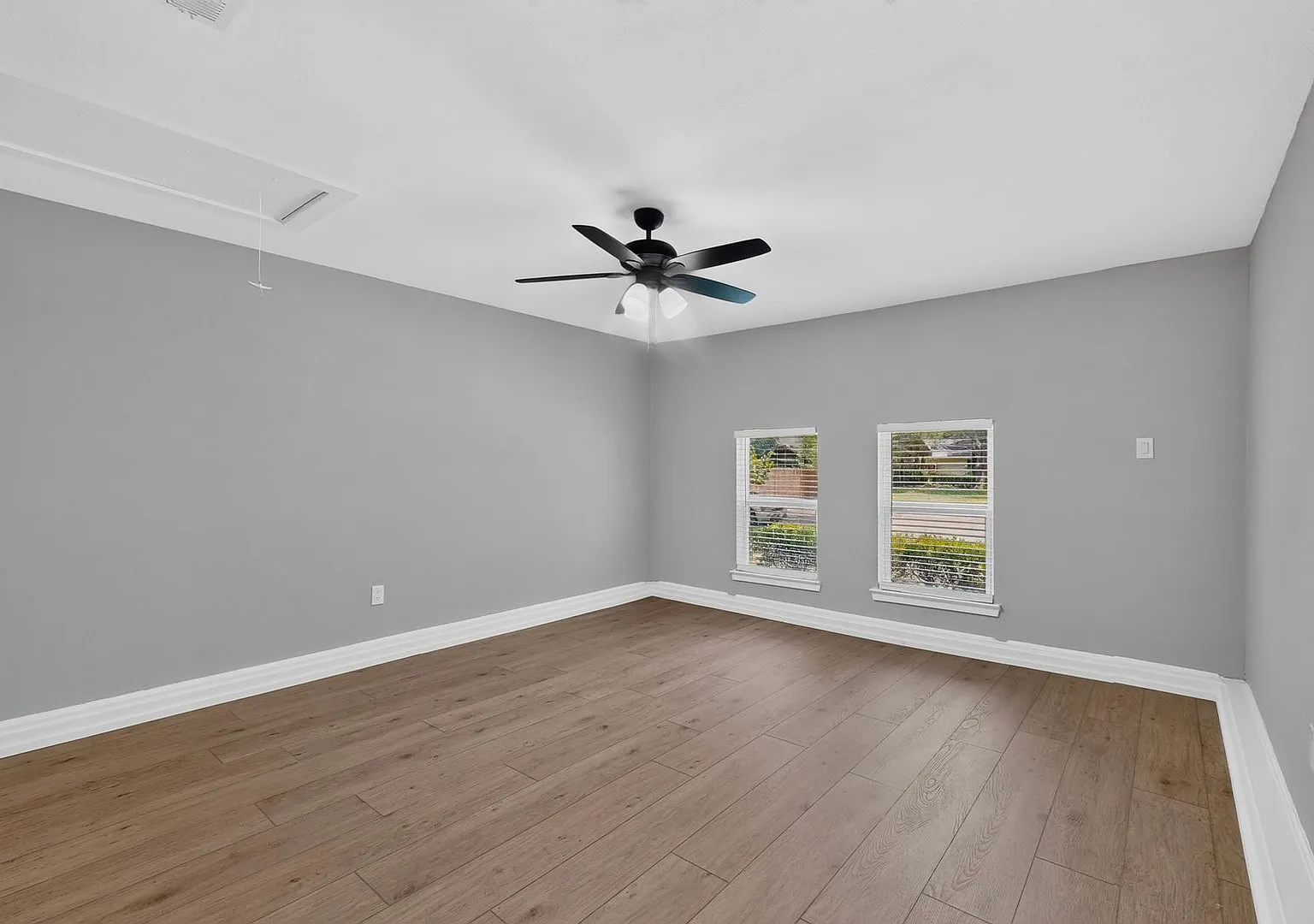 Plano Gem Ready To Be Your Home — Photo 4