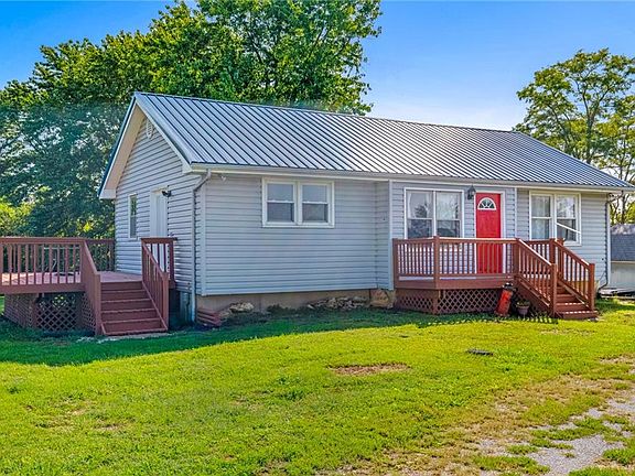 3rd image of 37431 W 228th St