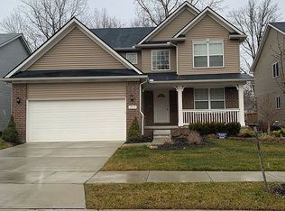 17513 Christina Dr, New Boston, MI 48164