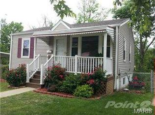 1379 Mobile Ct, Saint Louis, MO 63139