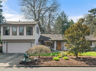 8940 SW Caroline Dr, Portland, OR 97225