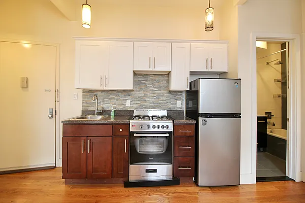 Rented by Hagstrom Management Inc | media 3