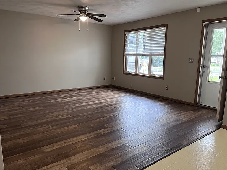 5215 W Harp Hollow Rd — Photo 8