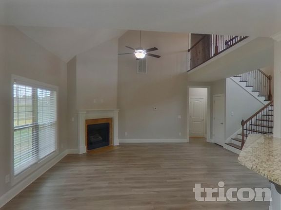 4th image of 1502 John Lee Ln