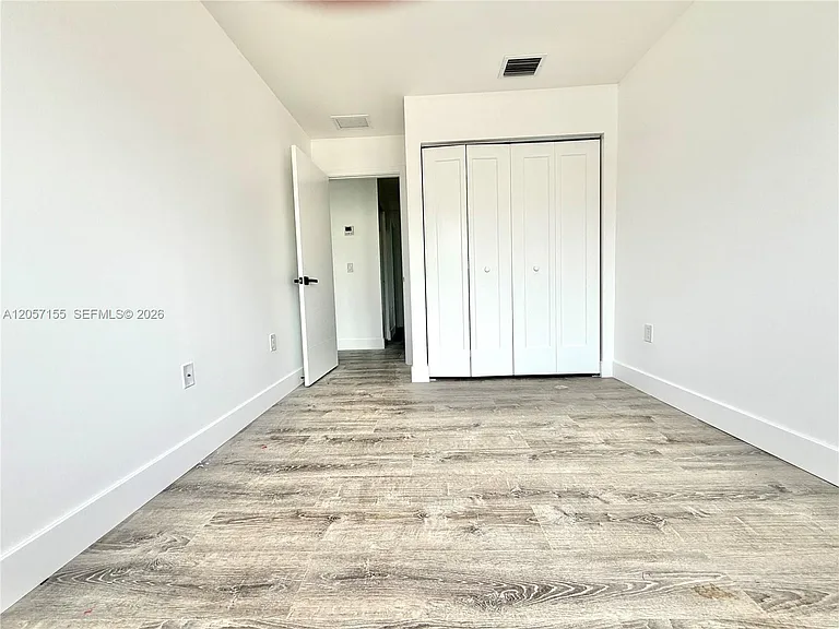 1629 NW 40th St #1 — Photo 12