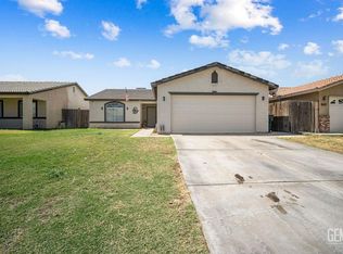 541 Sunset Meadow Ln, Bakersfield, CA 93308