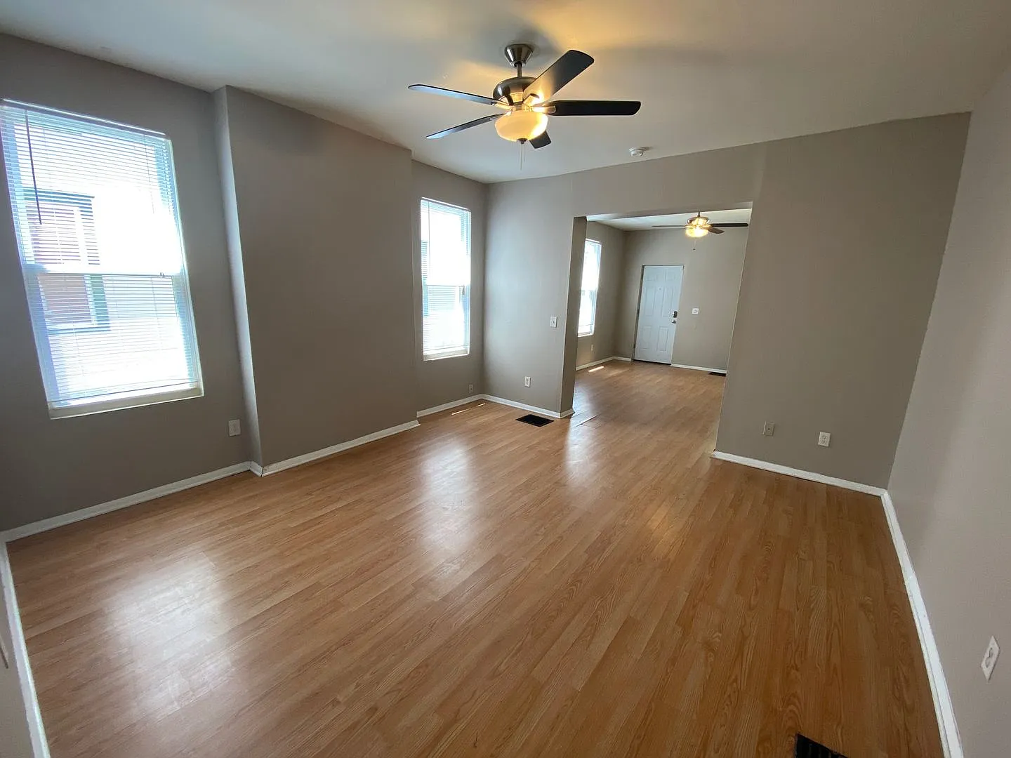 Hunter Ave 1444-1446 MLR (LH2) — Photo 2
